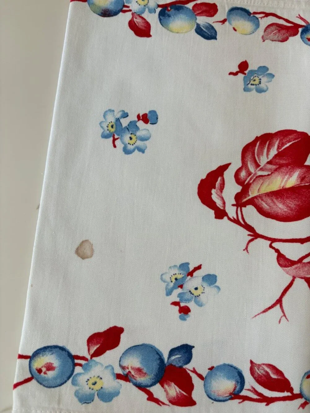 3 Matching Vintage Printed Table Runners Dresser Scarfs 37
